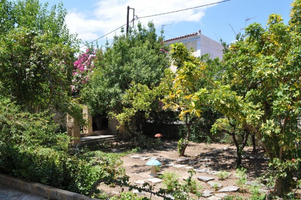 Appartamento κέντρο ήσυχη κατοικία90τμ δίπλα στη θάλασσα *